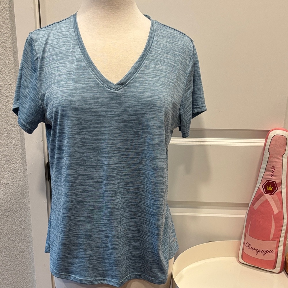 Casual Heather Blue V-Neck Tee *no tags*